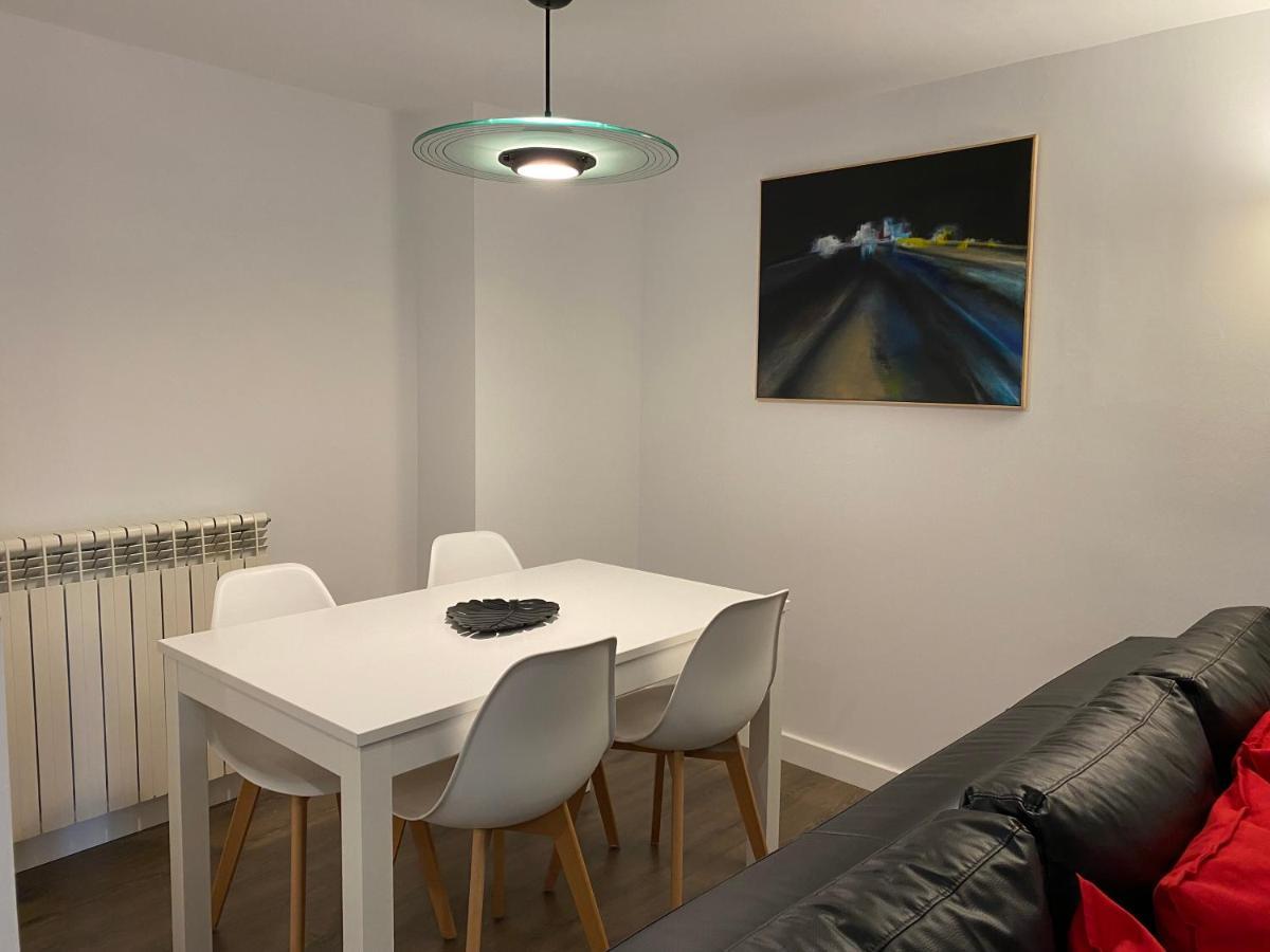 Lc Apartamentos Cesar Augusto Zaragoza Exteriör bild