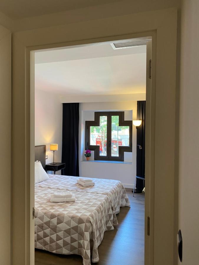 Lc Apartamentos Cesar Augusto Zaragoza Exteriör bild
