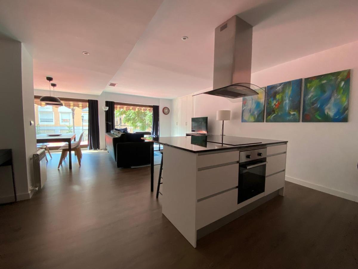 Lc Apartamentos Cesar Augusto Zaragoza Exteriör bild