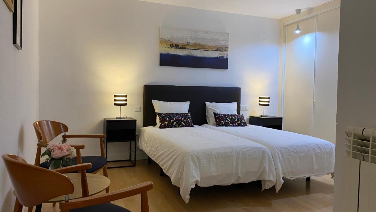 Lc Apartamentos Cesar Augusto Zaragoza Exteriör bild